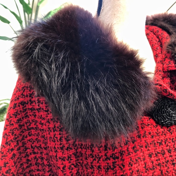 Vintage Red Coat Dark Fur Collar Women M Oversized - Picture 3 of 11